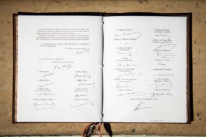 <b> La Constitution française du 4 octobre 1958 a soixante-cinq ans : l’inscription de la Ve République dans la longue durée constitutionnelle </b> </br> </br> Par Jacky Hummel