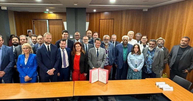 <b> L’impasse de Bougival. Colonialisme, conflits de normes et crise politique en Kanaky–Nouvelle-Calédonie </b> </br> </br> Par Mathias Chauchat