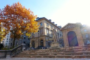 <b> L’échec du Collège de France à protéger la liberté académique : l’exemple à ne pas suivre </b> </br> </br> Par Camille Fernandes