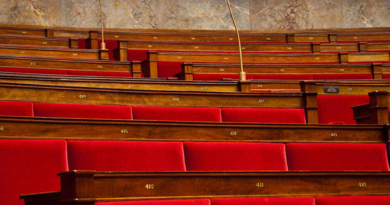 <b> Regard critique sur l’adoption de la loi de finances pour 2026: L’incompréhension de la « logique coalitionnelle » (1/2) </b> </br> </br> Par Théo Ducharme & Émilien Quinart