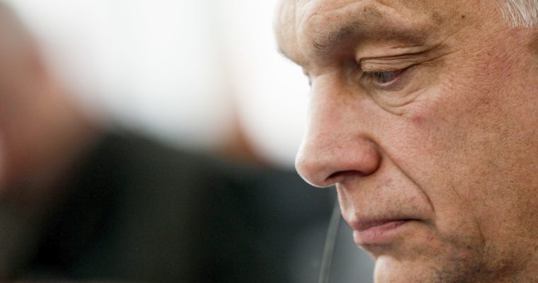 <b> Élections législatives en Hongrie : l’opposition devra affronter le système électoral lui-même </b> </br> </br> Par Timothée Wallut