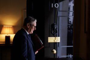 <b> La démission de Keir Starmer : entre normalité et restructuration du parlementarisme britannique </b> </br> </br> Par Dylan Swolarski